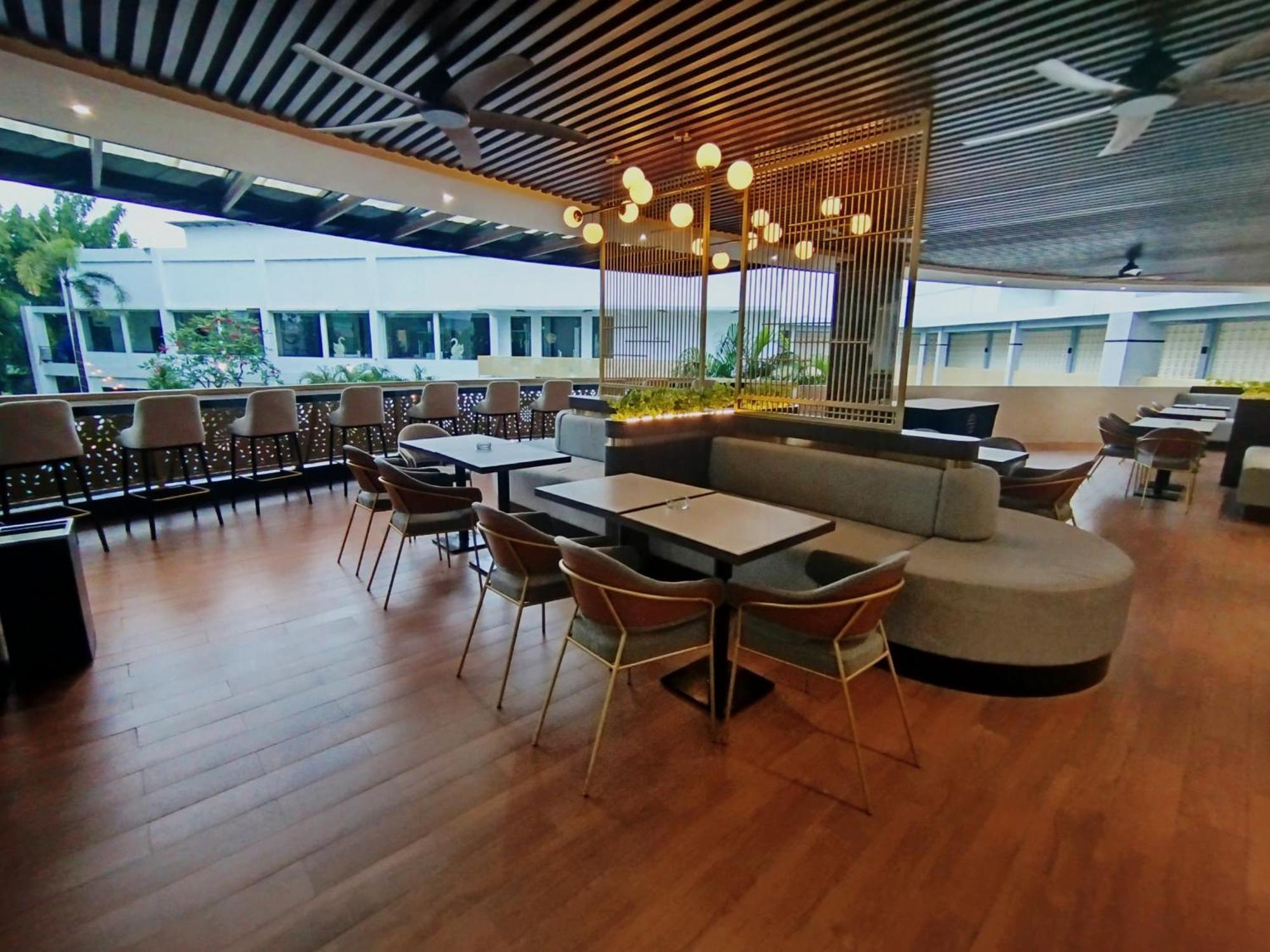 The Sun Hotel Sidoarjo Luaran gambar
