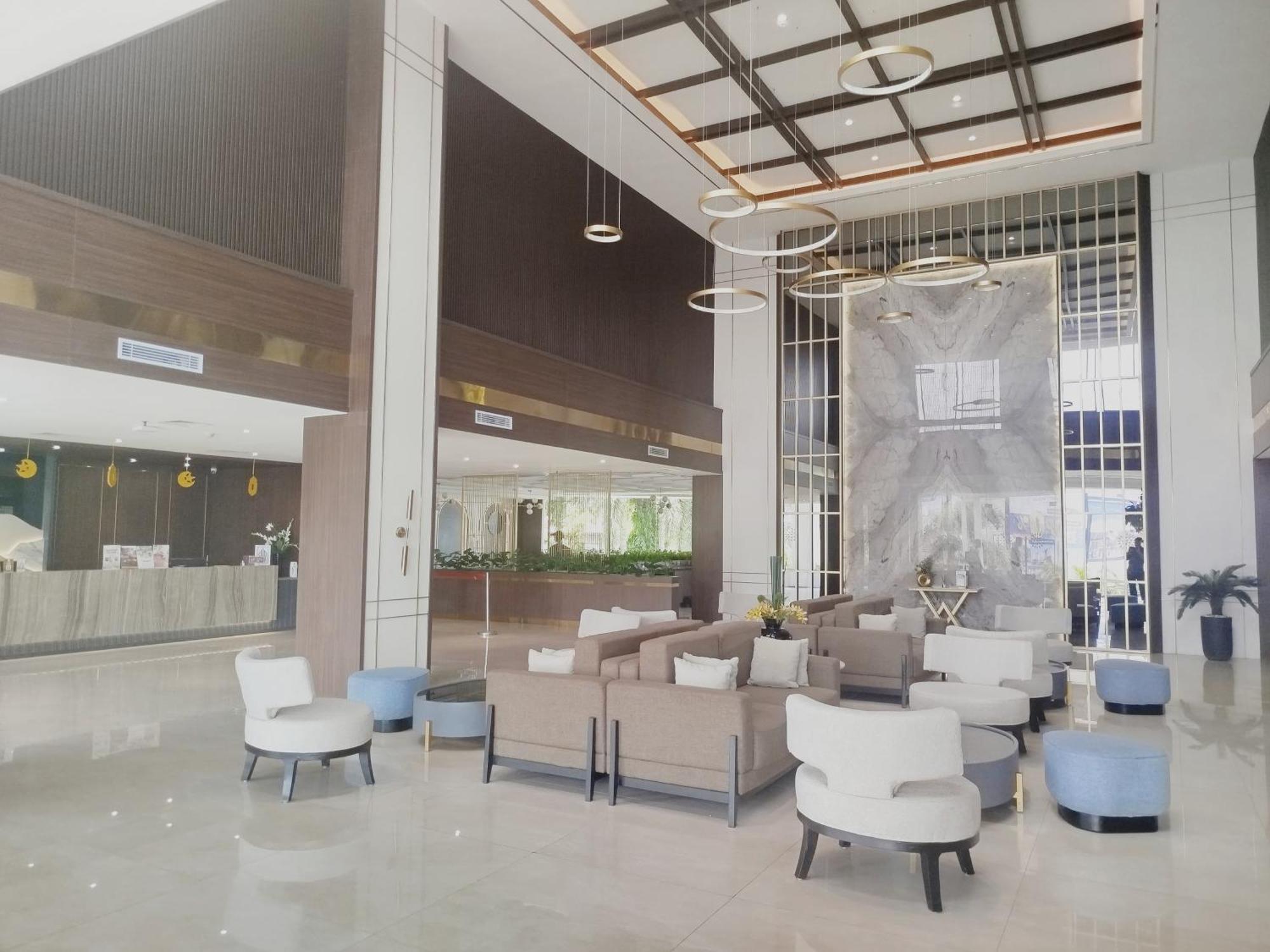 The Sun Hotel Sidoarjo Luaran gambar