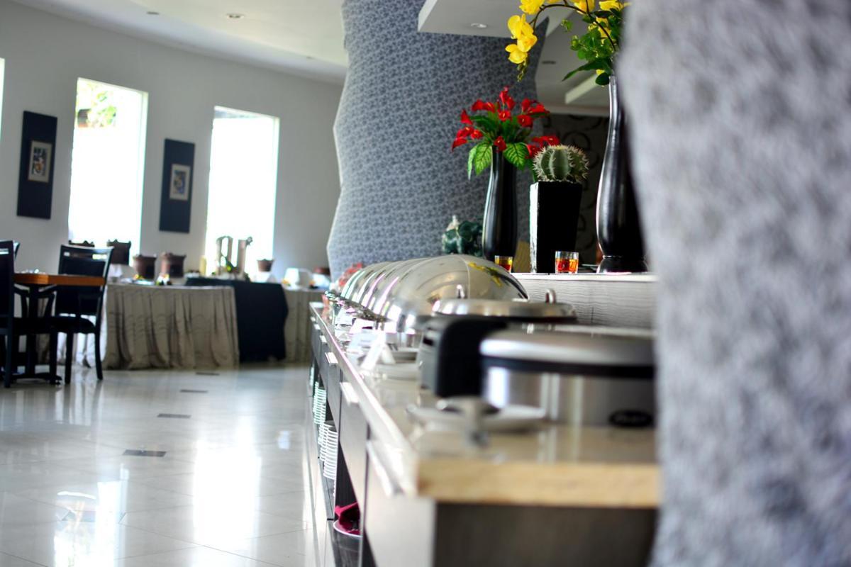 The Sun Hotel Sidoarjo Luaran gambar