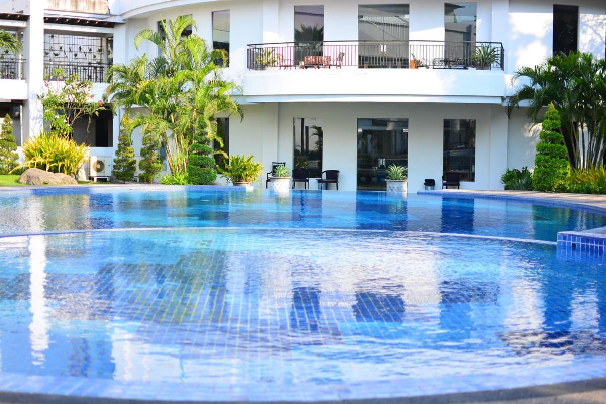 The Sun Hotel Sidoarjo Luaran gambar