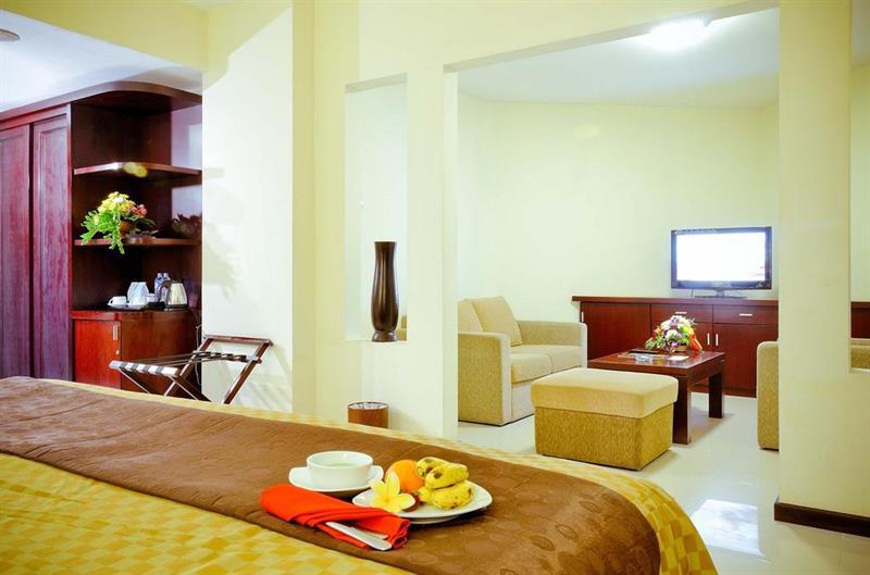 The Sun Hotel Sidoarjo Luaran gambar